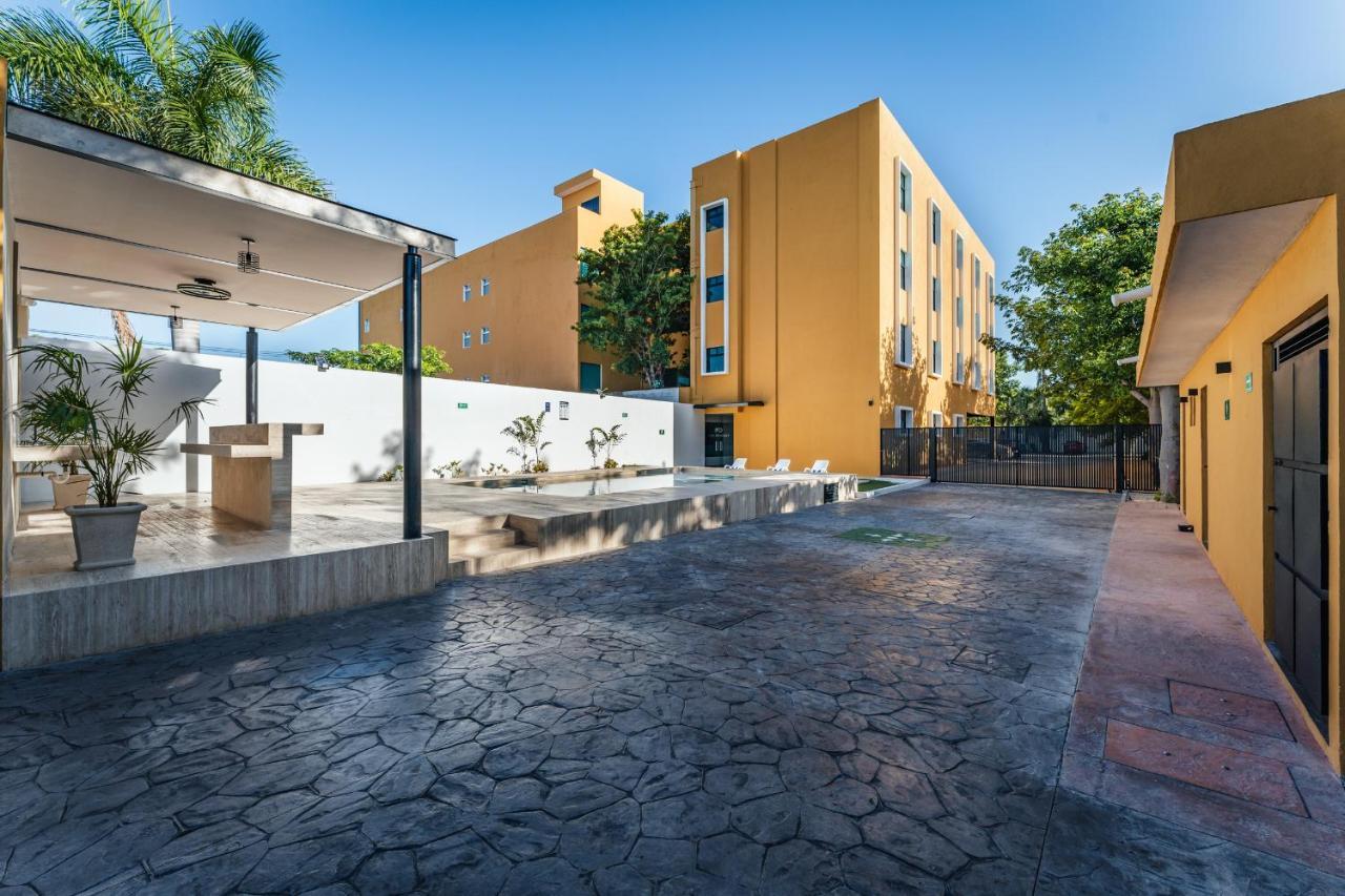 Hotel Mid Project Merida Bagian luar foto