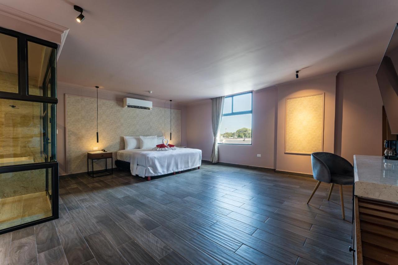Hotel Mid Project Merida Bagian luar foto