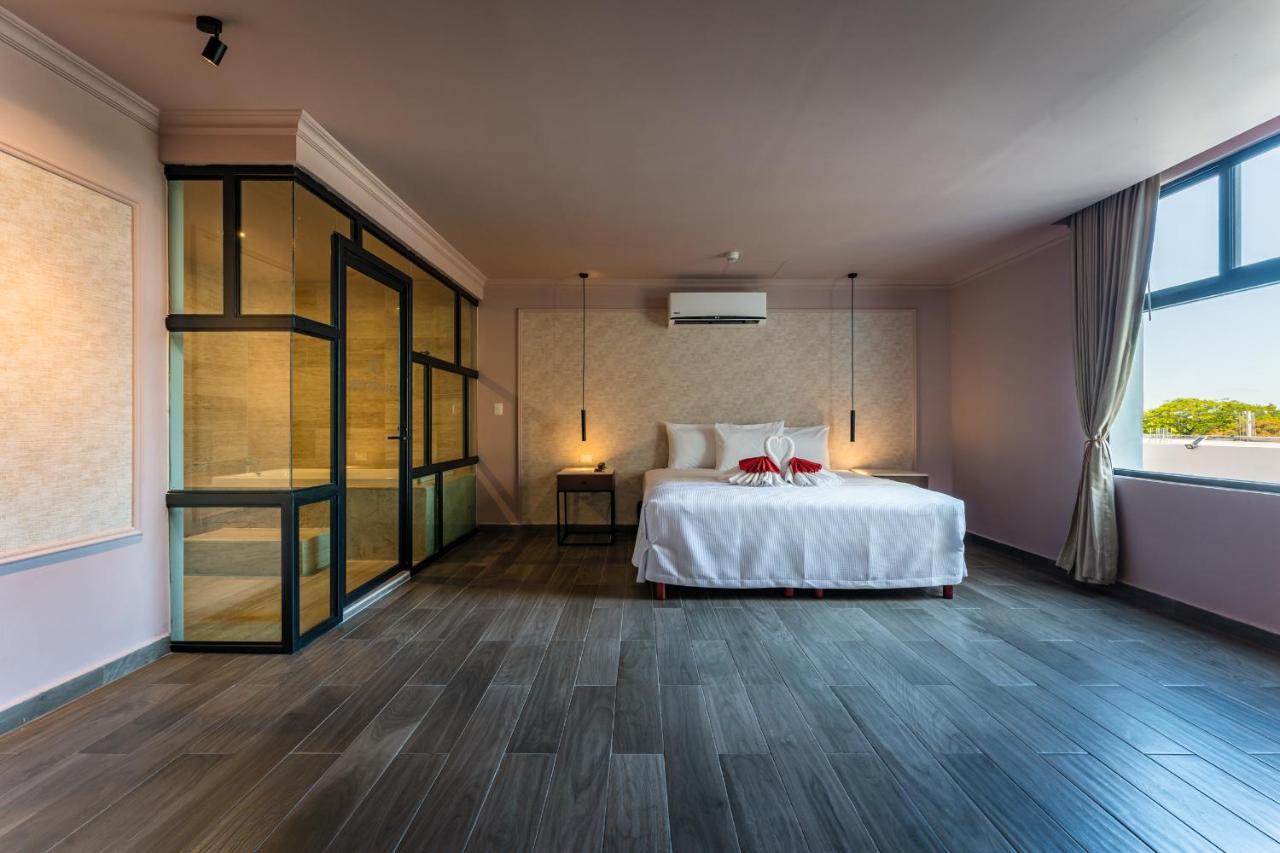 Hotel Mid Project Merida Bagian luar foto