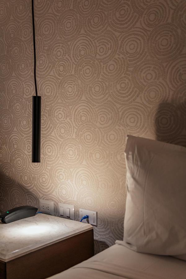 Hotel Mid Project Merida Bagian luar foto